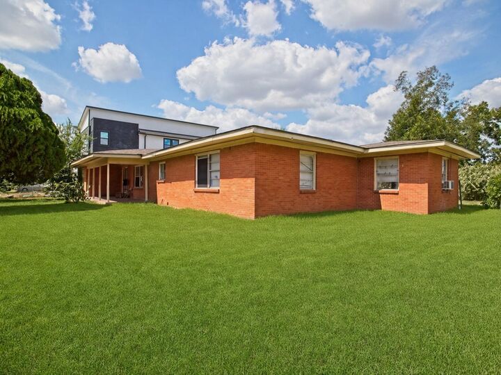Property Photo:  5229 Rue Street  TX 77033 