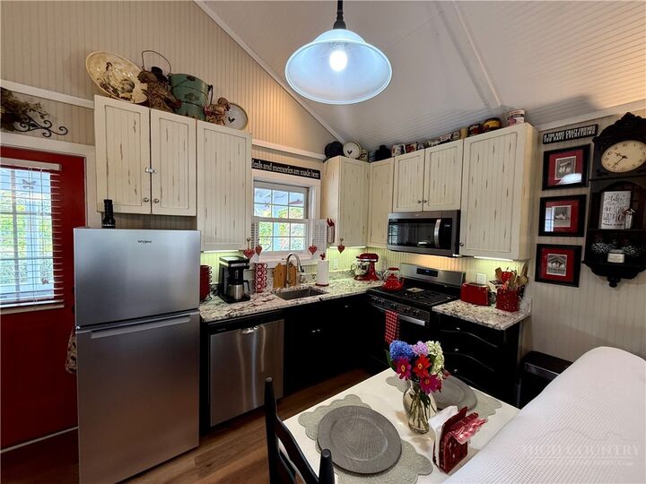 Property Photo:  16 Fish Camp Circle  NC 28657 