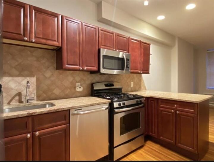 Property Photo:  85 Jefferson St 12  NJ 07306 