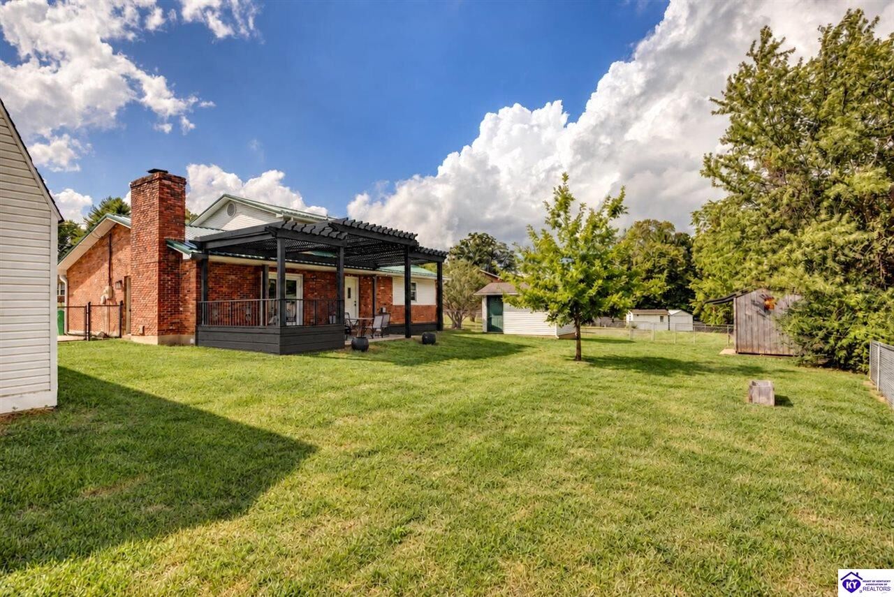 Property Photo:  872 Rhonda Court  KY 40160 