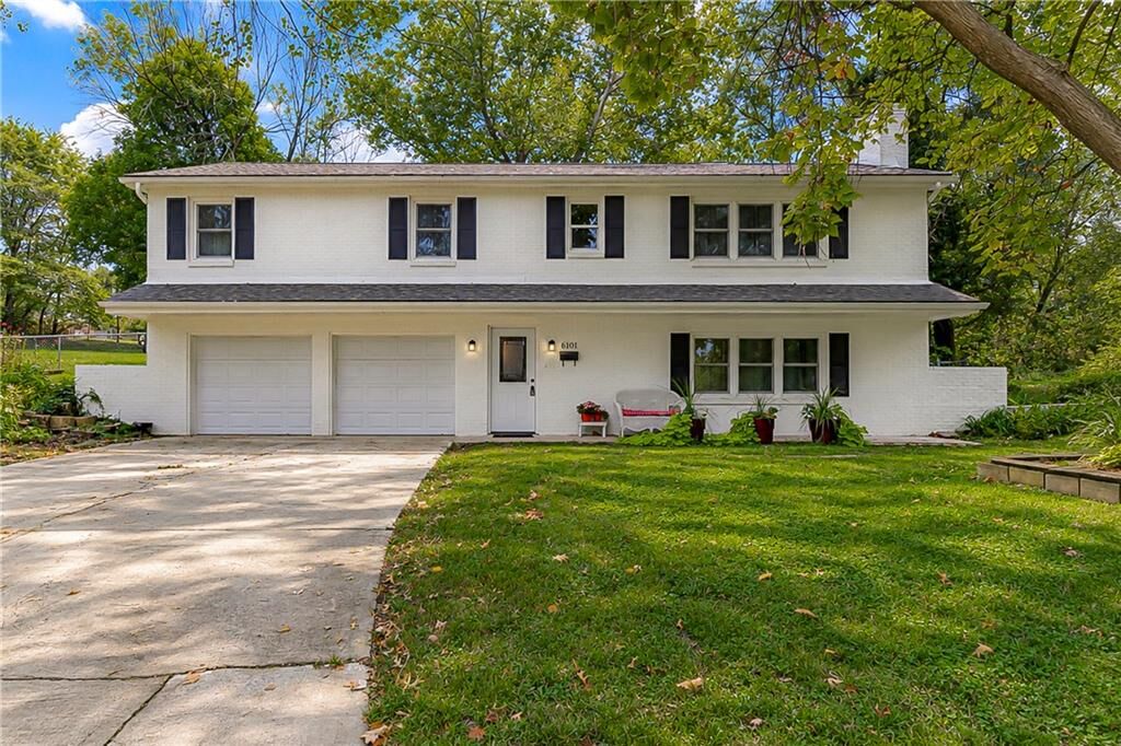 Property Photo: 6101 Englewood Avenue MO 64133