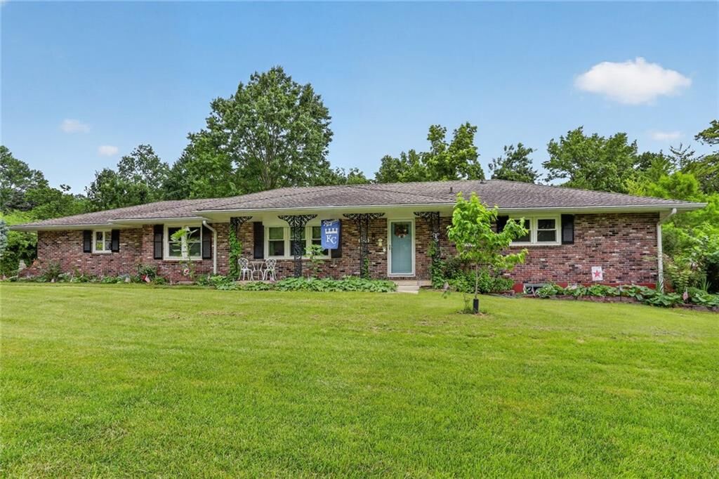 Property Photo: 2400 W 103rd Street KS 66206