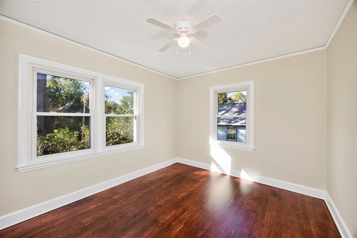 Property Photo: 6605 Roseland Drive IA 50322