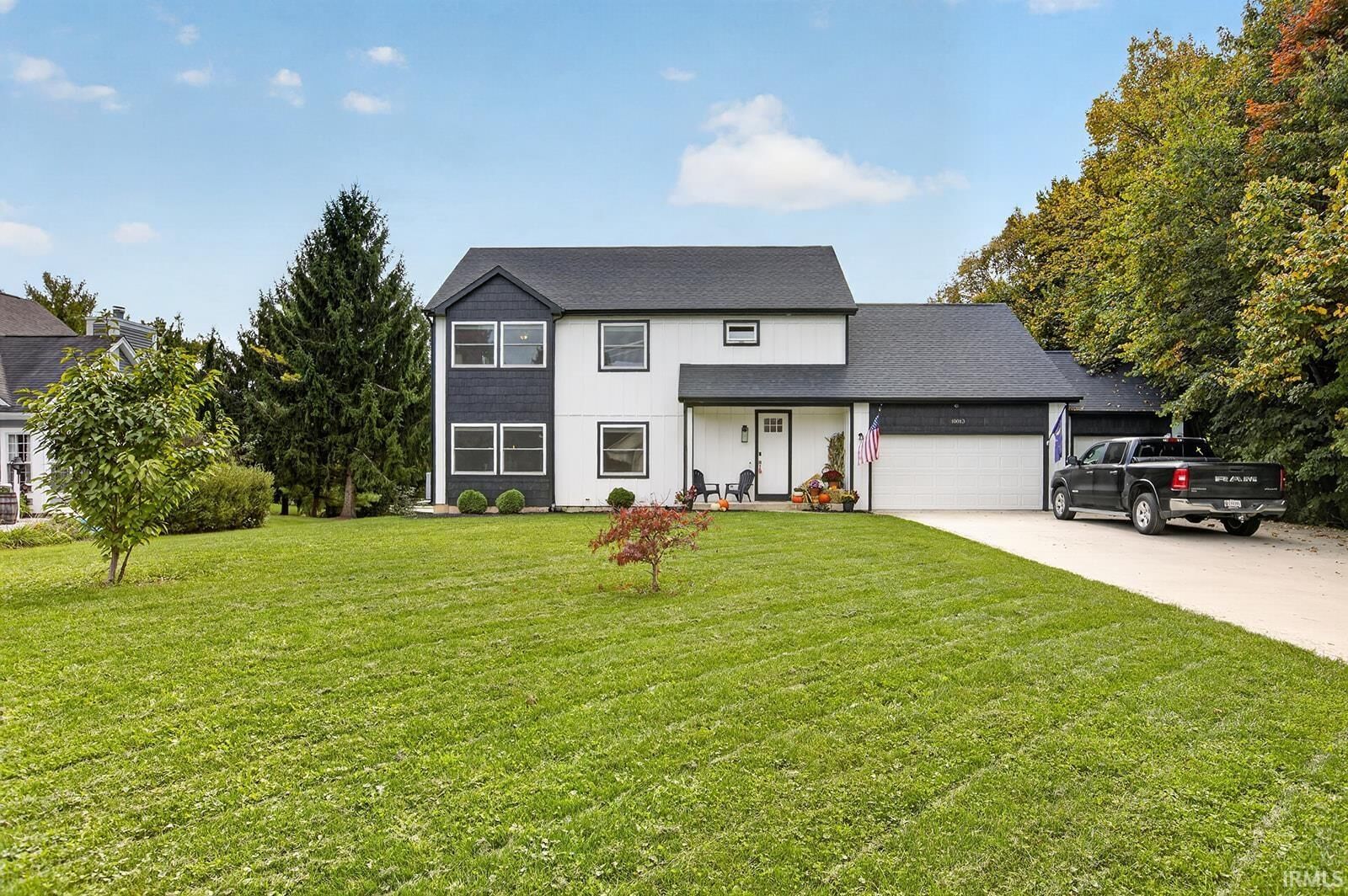 Property Photo: 10013 Lanewood Court IN 46804-4378