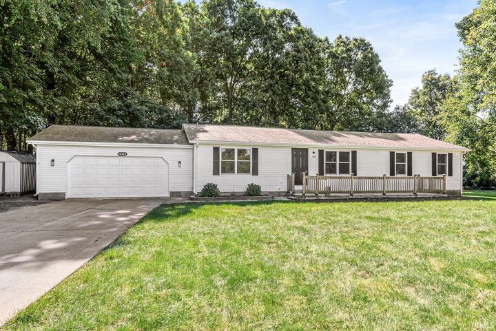 Property Photo: 29426 County Road 2 IN 46514