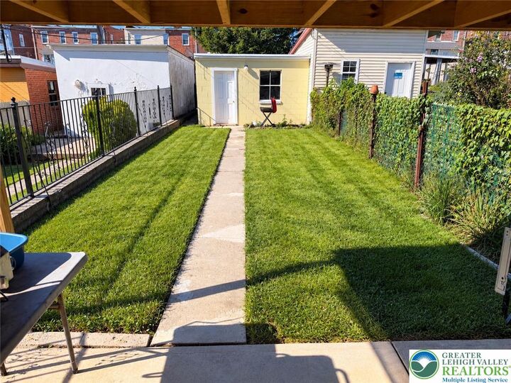 Property Photo:  1120 S 10th Street  PA 18103 