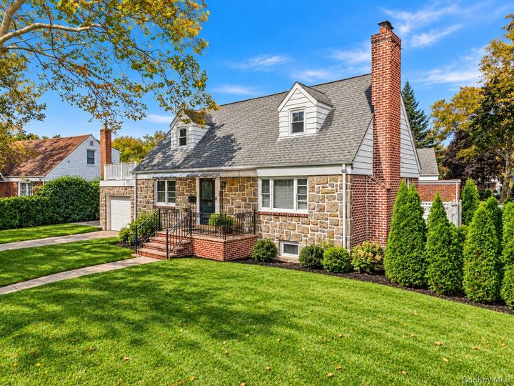 Property Photo:  471 Beech Street  NY 11040 