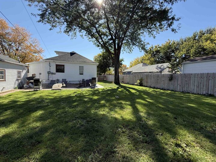 Property Photo:  209 W 8th  NE 69101-8901 