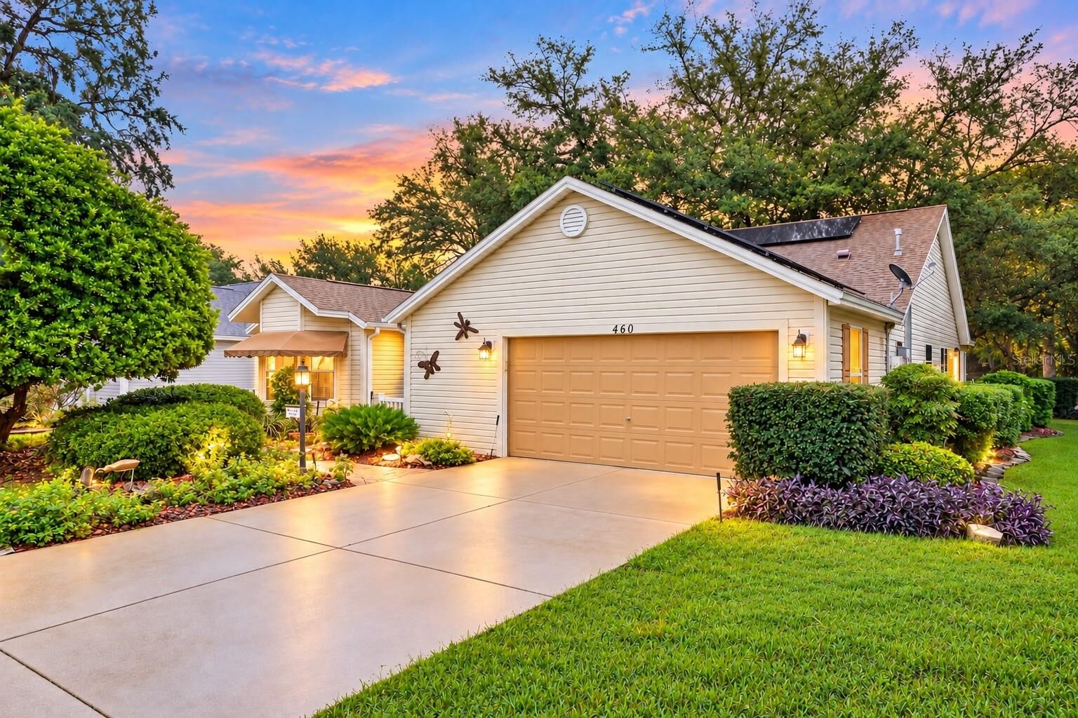 Property Photo: 460 Loma Paseo Drive FL 32159