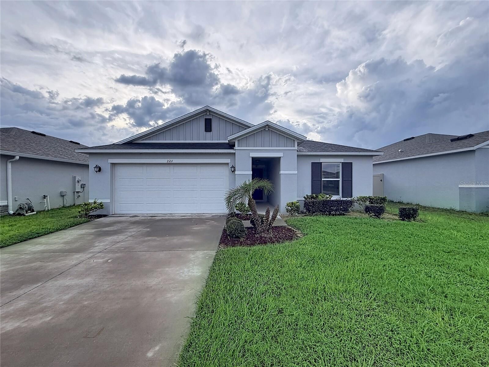 Property Photo:  223 Summerlin Loop  FL 33844 