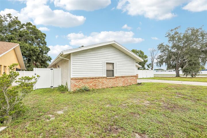 Property Photo:  700 13th Court SW  FL 33770 