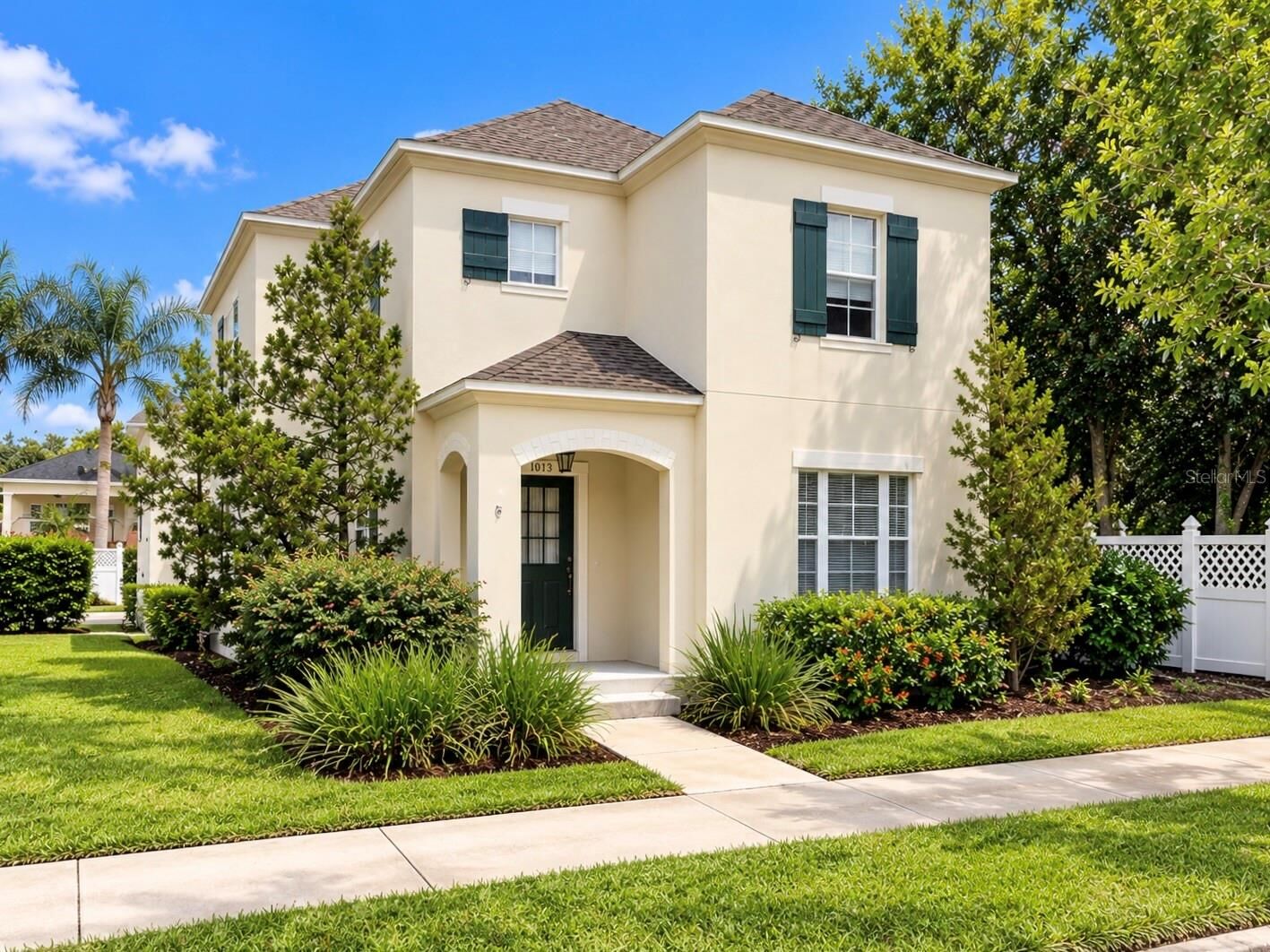 Property Photo: 1013 Falling Leaf Street FL 34747