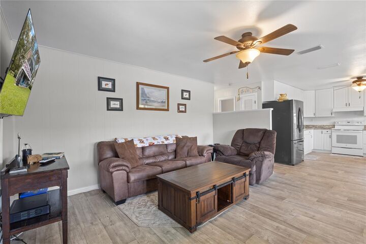 Property Photo: 473 SE 964 Street FL 32680