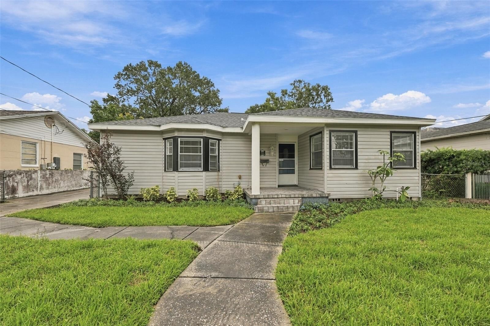 Property Photo:  212 S Bradford Avenue  FL 33609 
