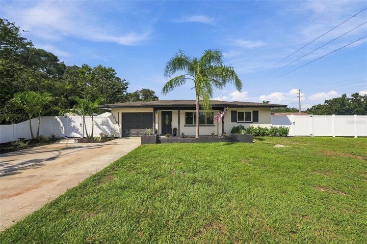 Property Photo:  1300 S Hillcrest Avenue  FL 33756 