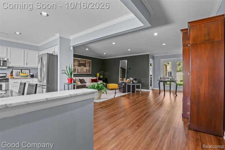 Property Photo:  38557 Palm Meadow Drive  MI 48036 
