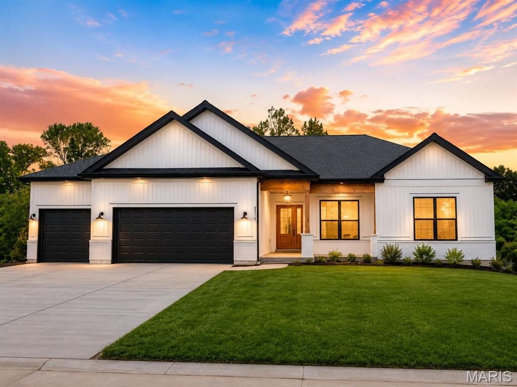 Property Photo: 201 Timber Creek Road 201 Stb MO 63090