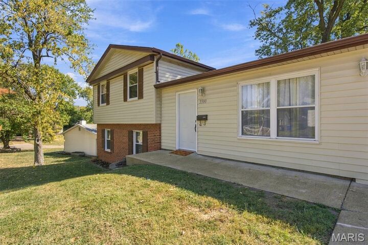 Property Photo:  3380 Bristol Hall Drive  MO 63044 