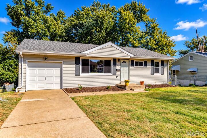 Property Photo:  7601 General Sheridan Lane  MO 63123 