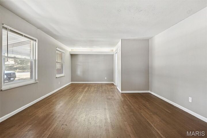 Property Photo: 11038 Saginaw Drive MO 63136