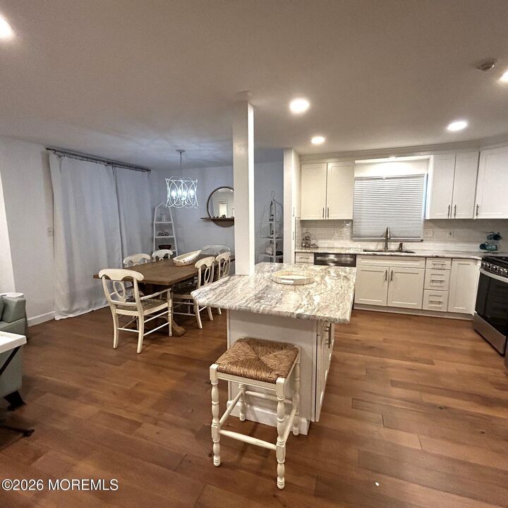 Property Photo:  24 Edinburgh Drive  NJ 08831 