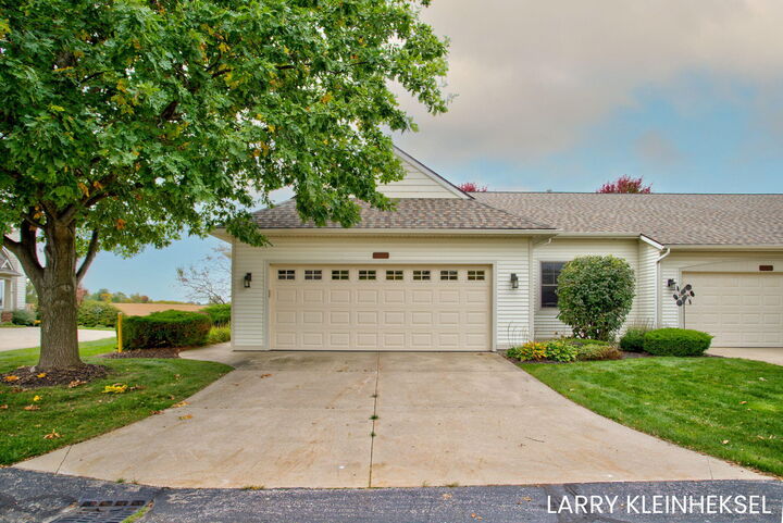 Property Photo: 1320 St Andrews Drive MI 49423