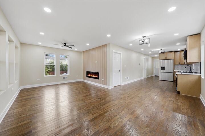 Property Photo: 8817 S Parnell Avenue IL 60620