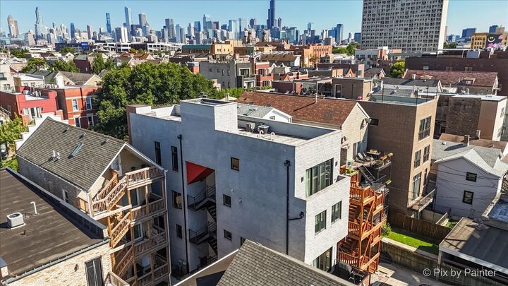 Property Photo: 1308 N Bosworth Avenue 2 IL 60622