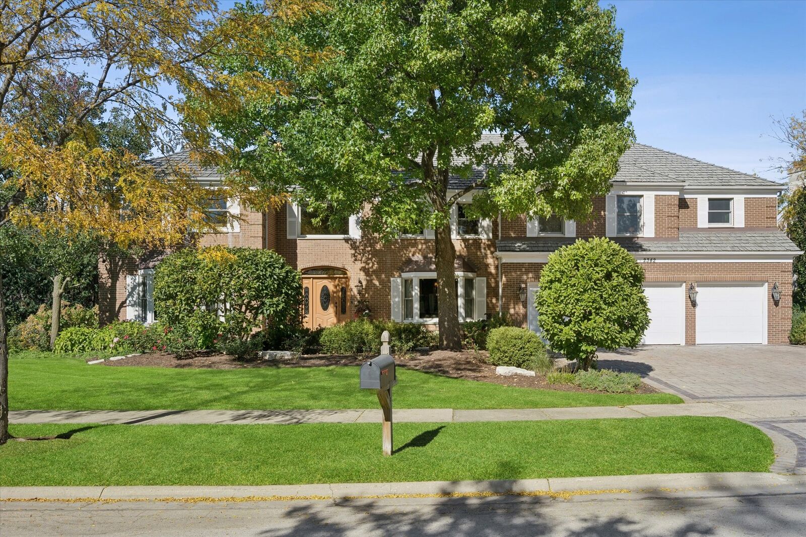 Property Photo:  2342 Mohawk Lane  IL 60026 