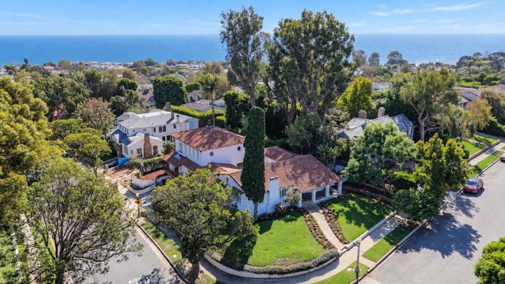 Property Photo:  14900 Camarosa Drive  CA 90272 