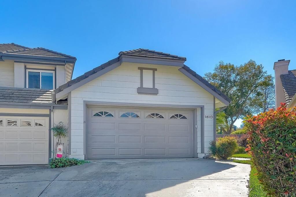 Property Photo:  1810 Spyglass Cir  CA 92081 