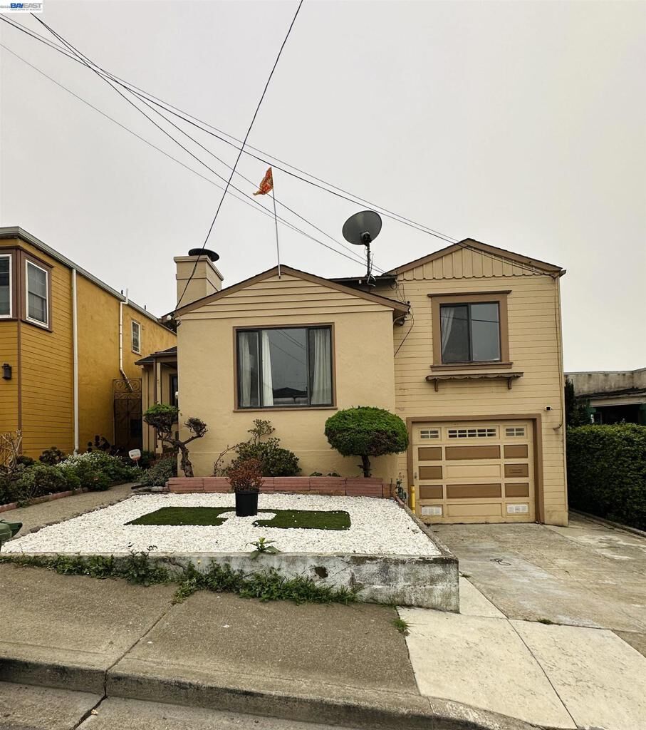 Property Photo:  50 Tallwood  Dr  CA 94014 