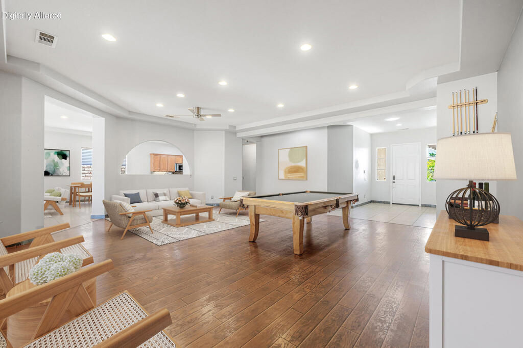 Property Photo:  43425 Sentiero Drive  CA 92203 