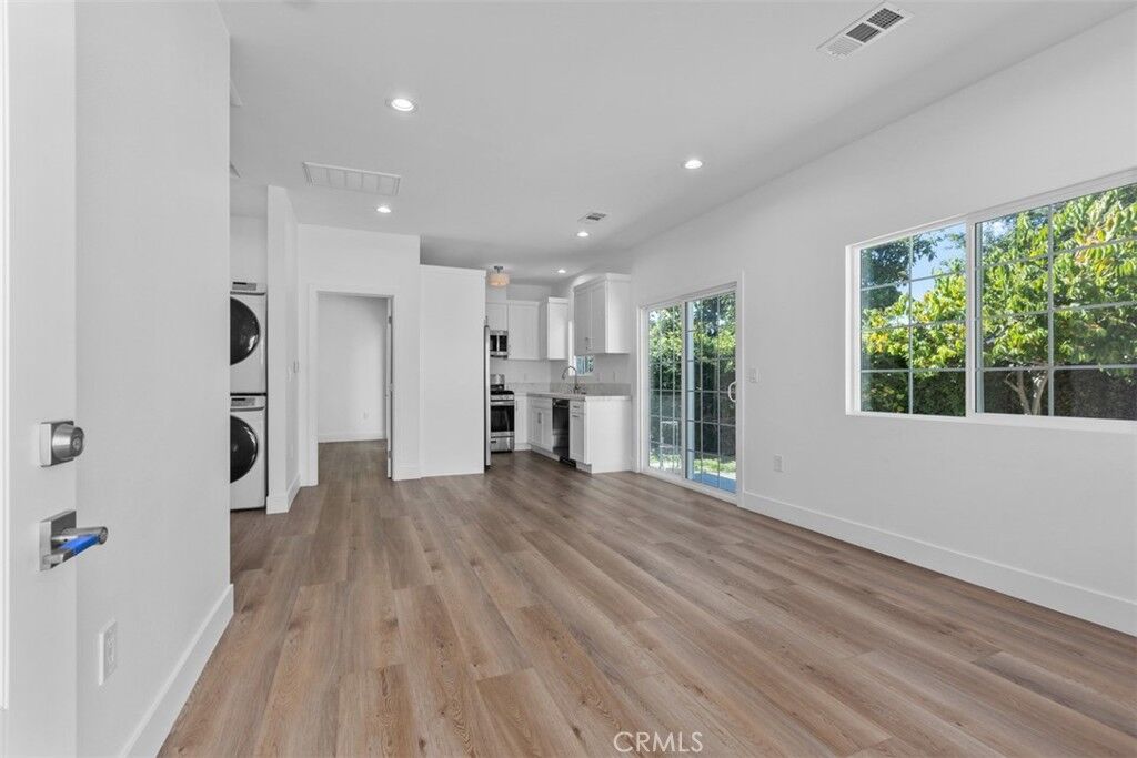 Property Photo: 5224 Auburn Cir CA 92683