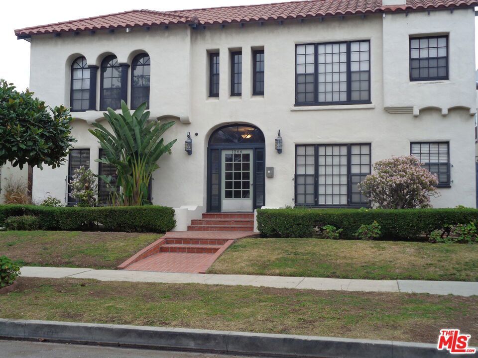 Property Photo:  1266 S Citrus Avenue  CA 90019 