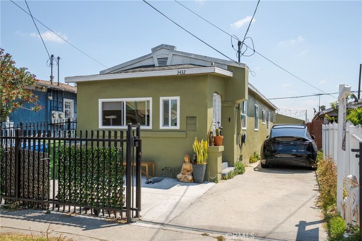 Property Photo:  3432 Arlington  CA 90018 