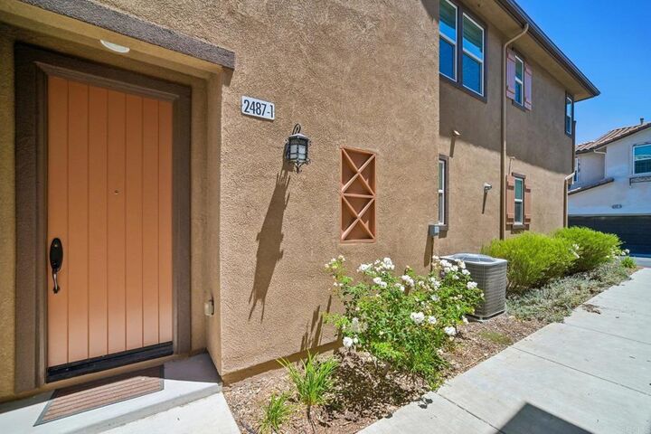 Property Photo: 2487 Ascending Oaks Lane 1 CA 93063