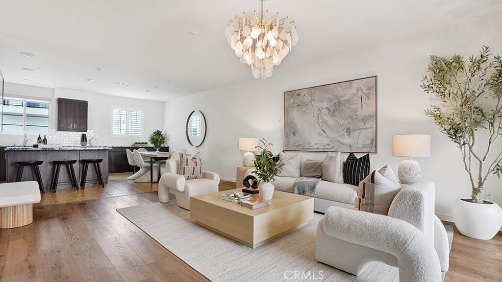 Property Photo: 252 Harringay CA 92618