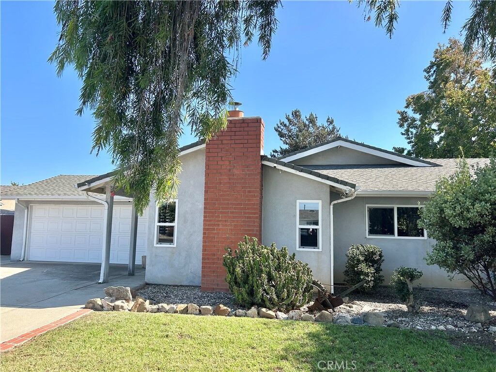 Property Photo:  1208 Clinton Court  CA 93454 
