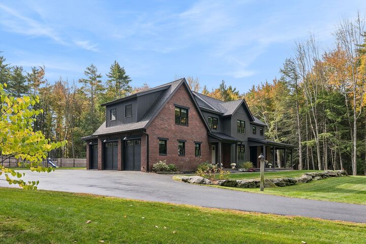 Property Photo:  15 Deerfield Way  ME 04105 
