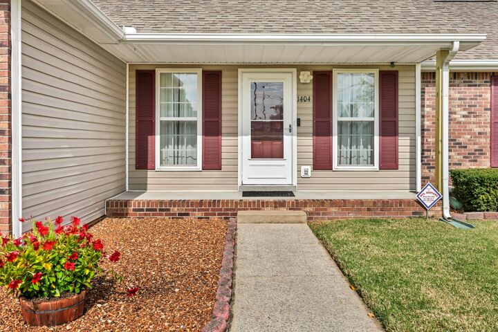 Property Photo: 1404 Elliott Ct TN 37042