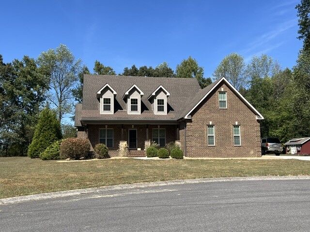 Property Photo:  215 Bruce Dr  TN 37355 