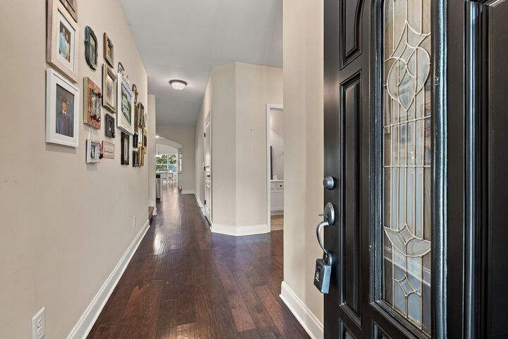 Property Photo:  427 Stonegate Dr  TN 37090 