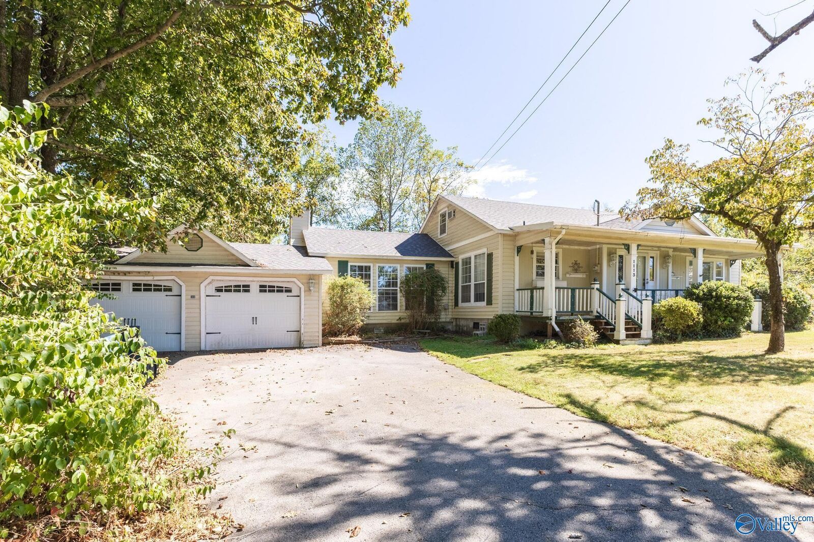 Property Photo: 1113 Monte Sano Blvd AL 35801