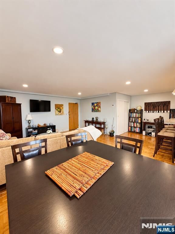 Property Photo:  208 Anderson Street S7c  NJ 07601 