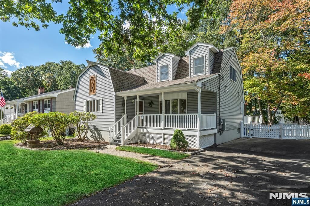 Property Photo:  87 Calumet Avenue  NJ 07436 