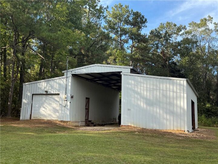 Property Photo:  18079 Country Lane  LA 70427 