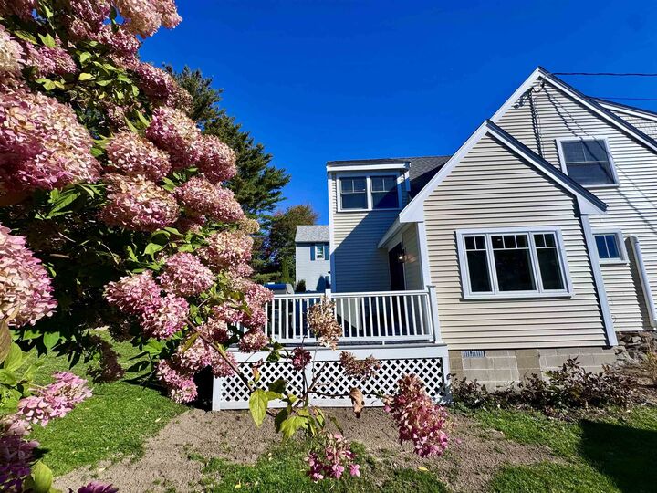 Property Photo:  12 Park Ridge Avenue  NH 03870 