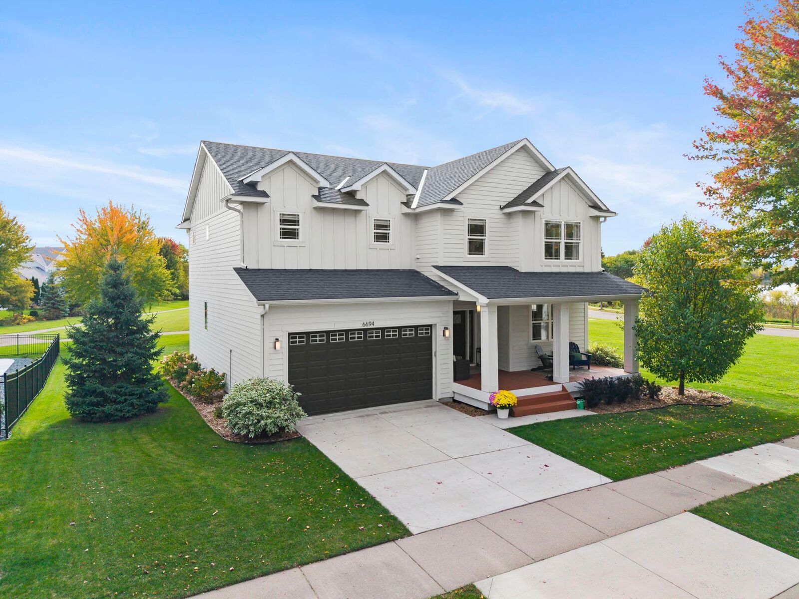 Property Photo: 6694 Lakeview Circle NE MN 55301