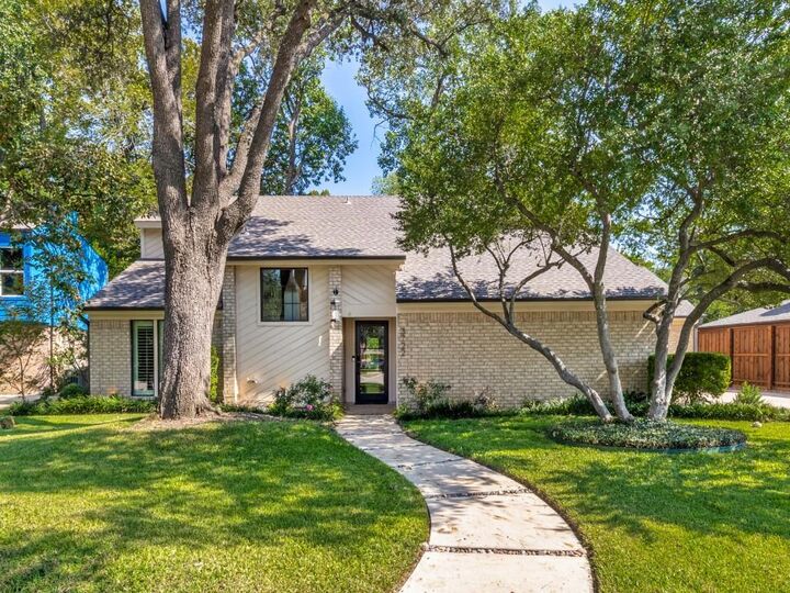 Property Photo:  3722 Wooded Creek Drive  TX 75244 